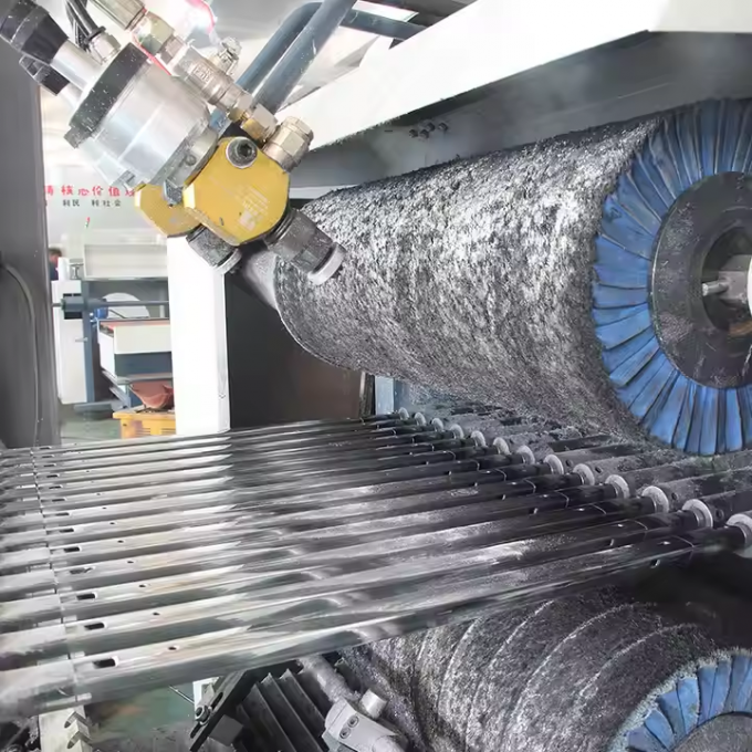 Mesin Pemoles Otomatis Finishing Tarik Kawat Garis Rambut Cermin 8k untuk Pipa / Tabung Logam Persegi / Bulat untuk Finishing Permukaan 7