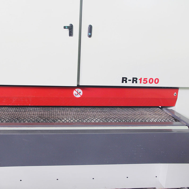 1500MM Otomatis Flat Metal Deburring Machines PLC Core dengan Sabuk yang Dapat Disesuaikan
