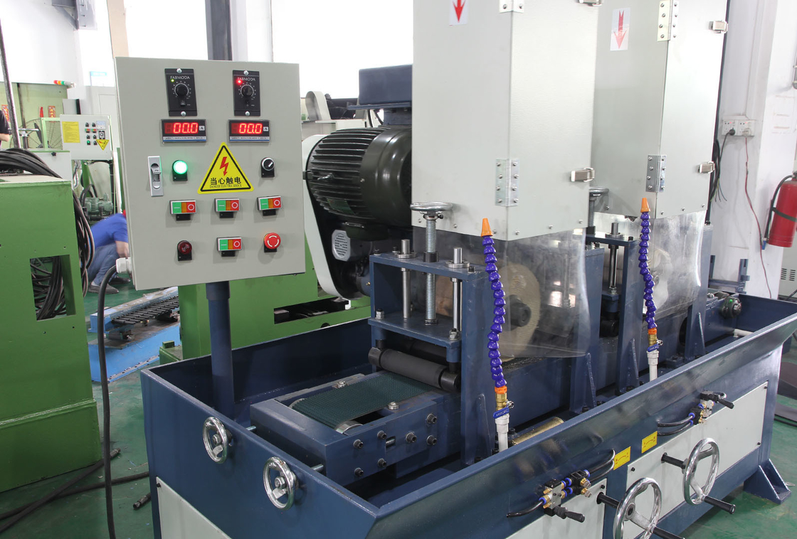 Panel kunci logam stainless steel 150mm lebar 2 kepala gerinda sander air mesin pengamplasan sabuk logam